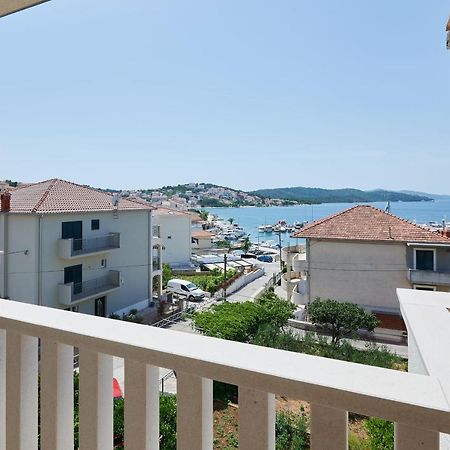 T&T Sea View Apartments Trogir Buitenkant foto