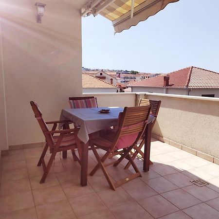 T&T Sea View Apartments Trogir Buitenkant foto