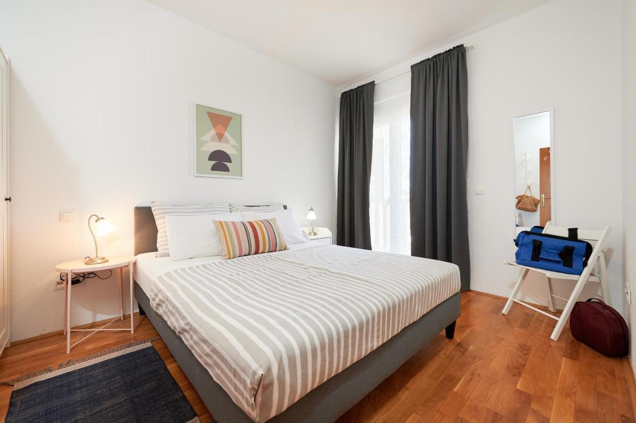 T&T Sea View Apartments Trogir Buitenkant foto