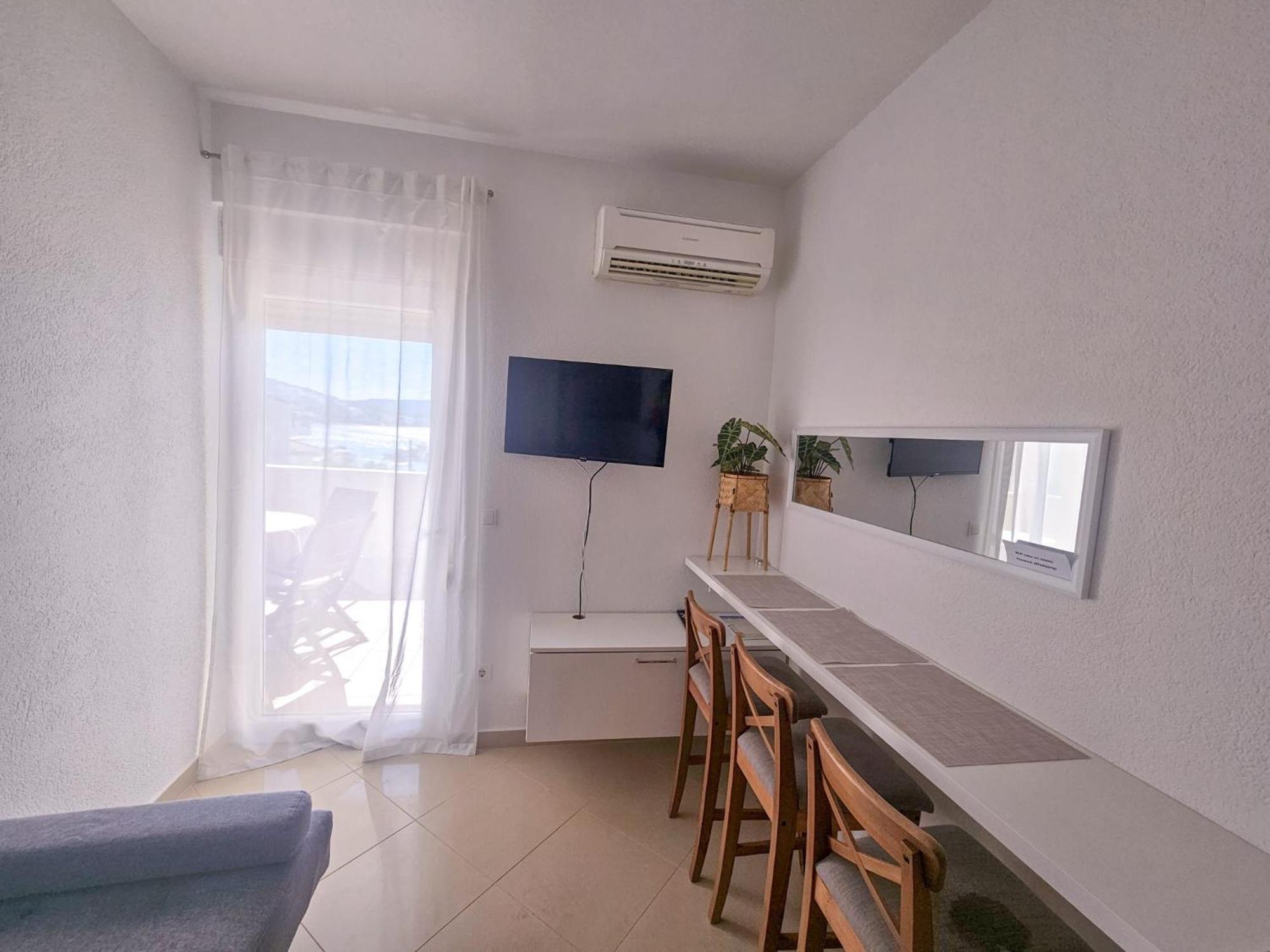 T&T Sea View Apartments Trogir Buitenkant foto