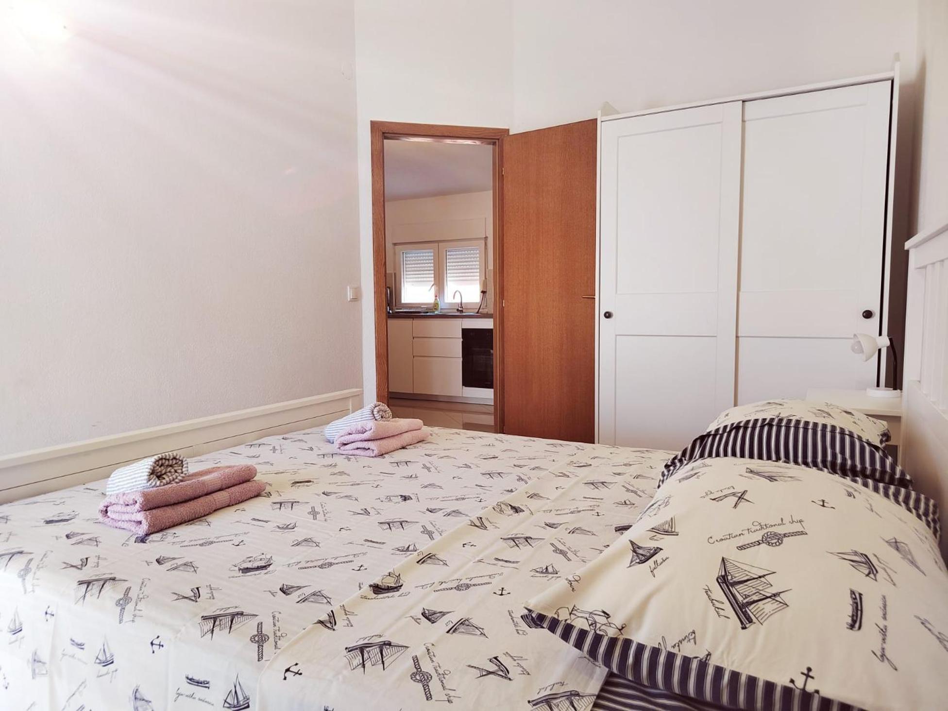 T&T Sea View Apartments Trogir Buitenkant foto