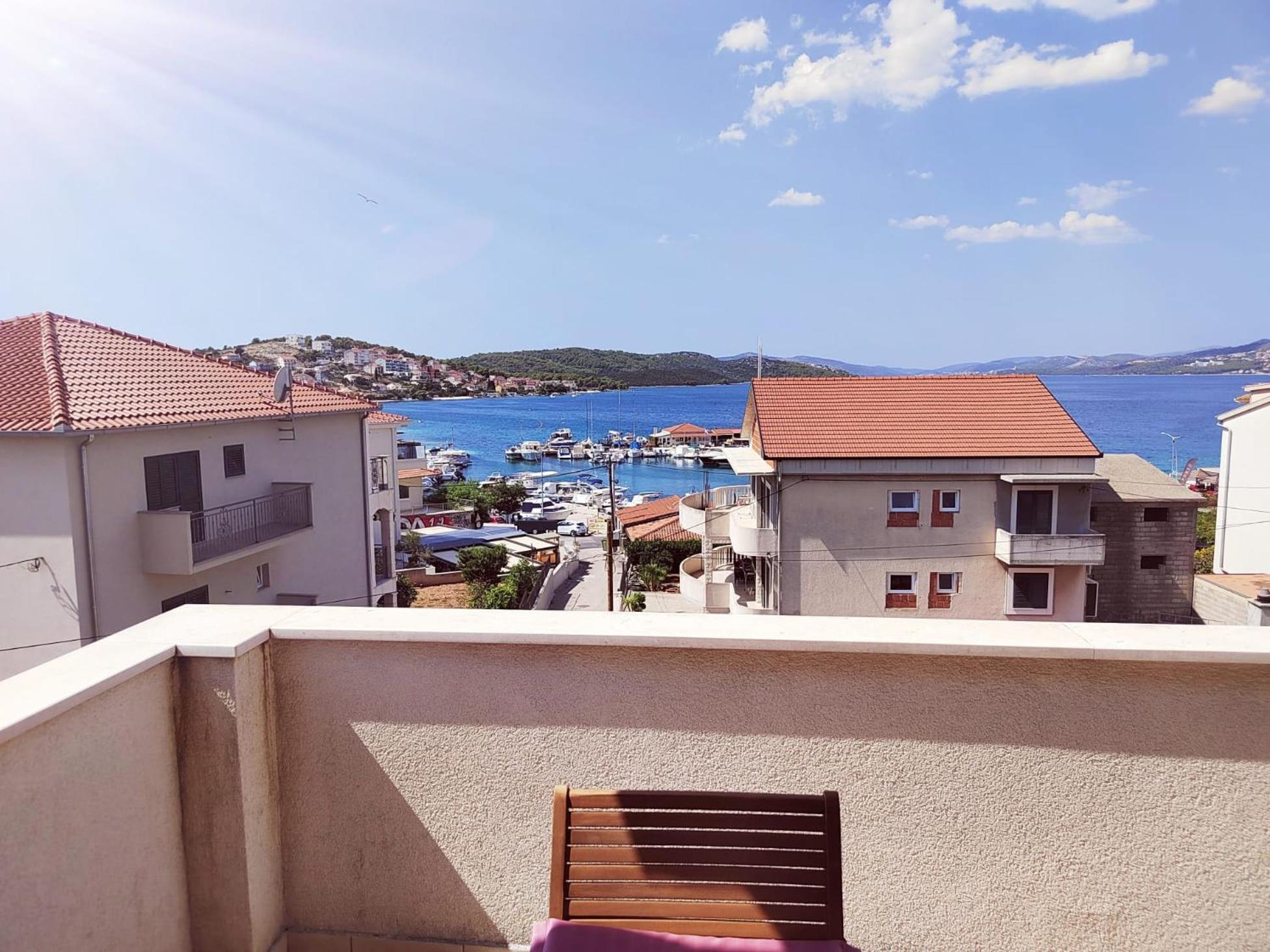 T&T Sea View Apartments Trogir Buitenkant foto