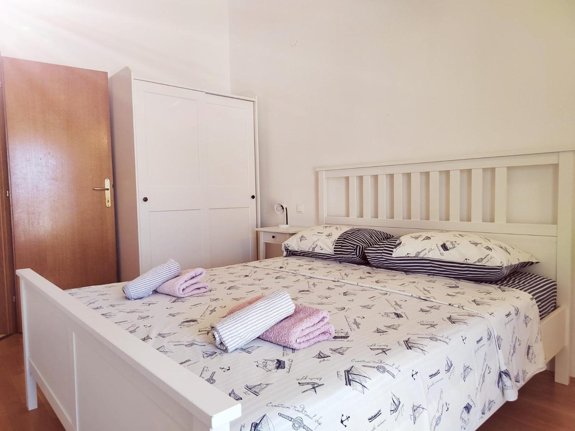 T&T Sea View Apartments Trogir Buitenkant foto