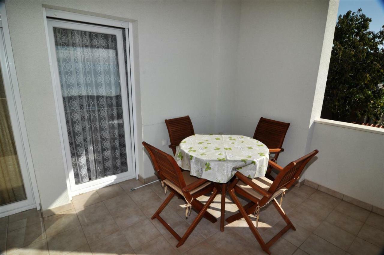 T&T Sea View Apartments Trogir Buitenkant foto