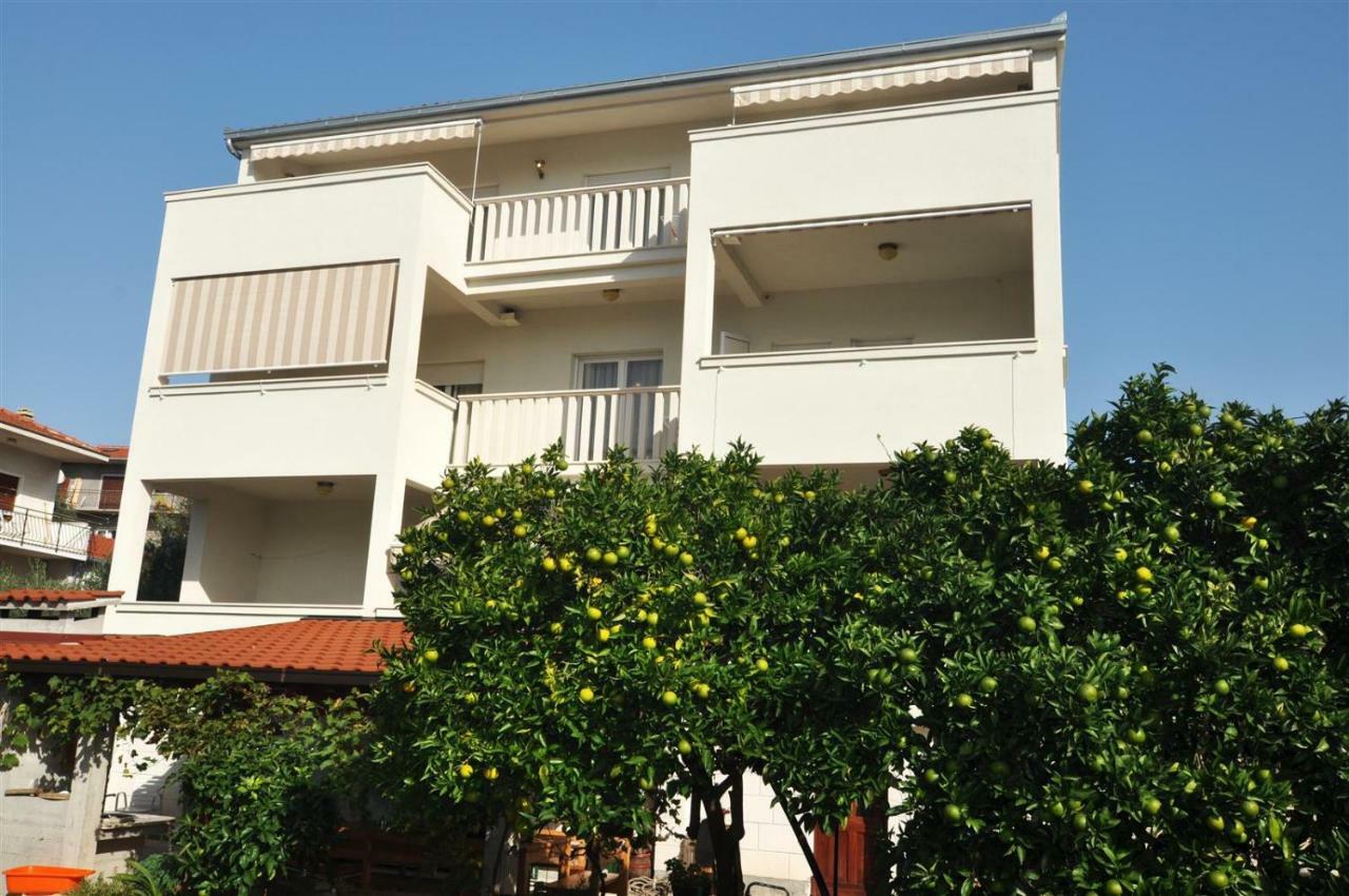 T&T Sea View Apartments Trogir Buitenkant foto